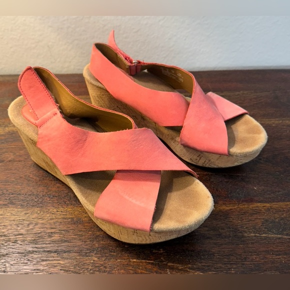 Clarks | Shoes | Clarks Womens Pink Suede Cork 3 Inch Wedge size 9‎ - Picture 1 of 7